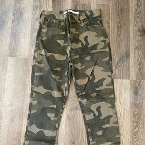 Celebrity Pink camo high rise skinny